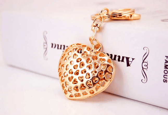 Heart Shaped Metal Key Holder at Carpockets